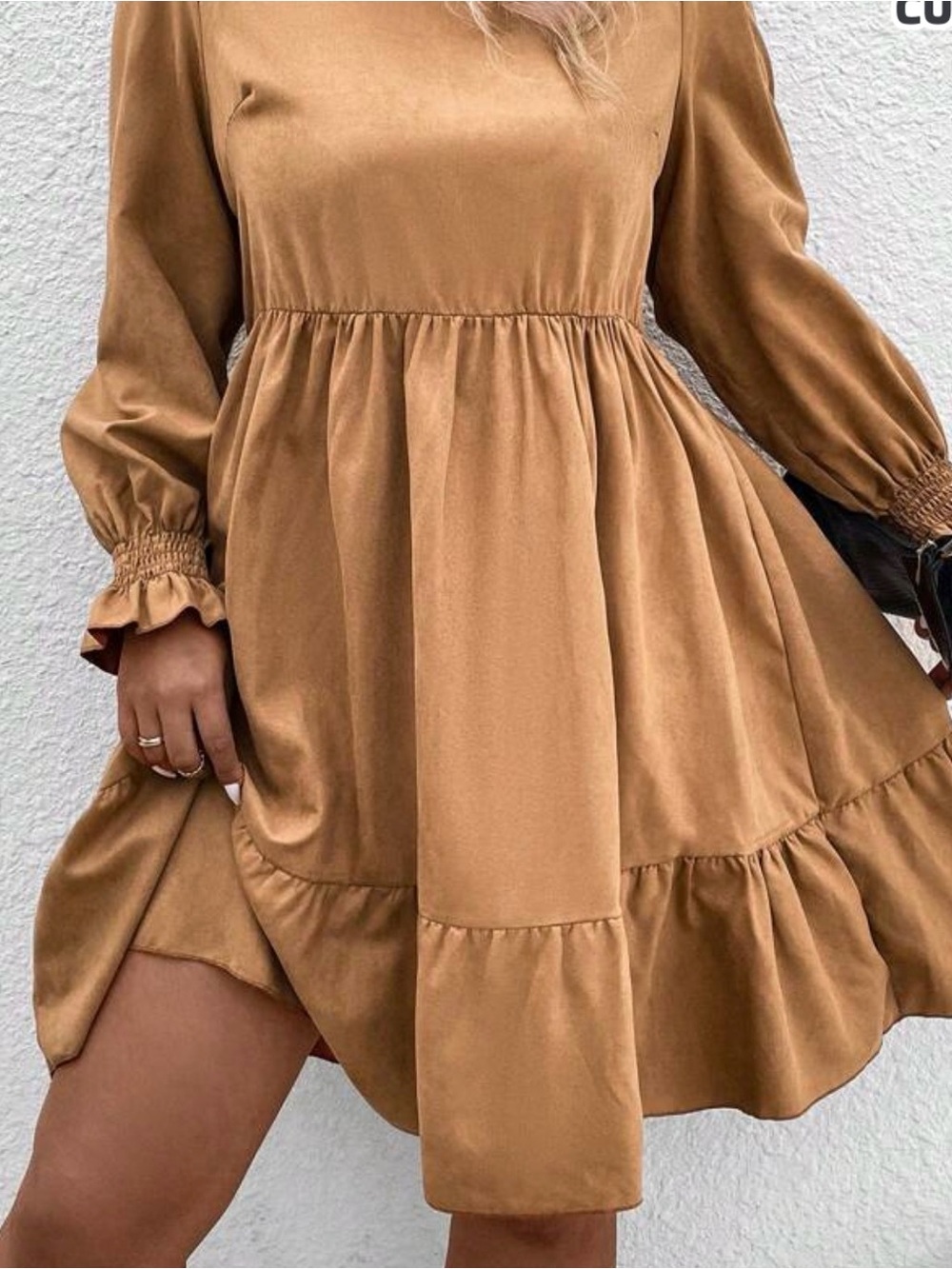 Women’s Tiered Long-Sleeve Dress in Camel